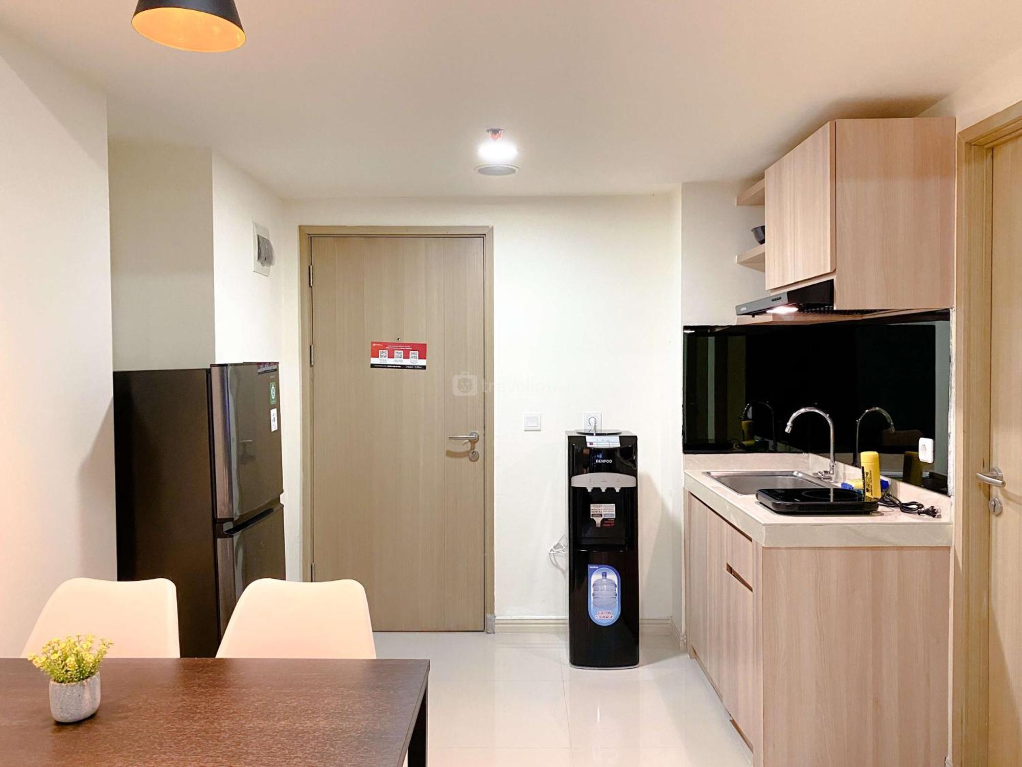 Homey 2Br With Work Space At Meikarta Apartment By Travelio Cikarang Dış mekan fotoğraf