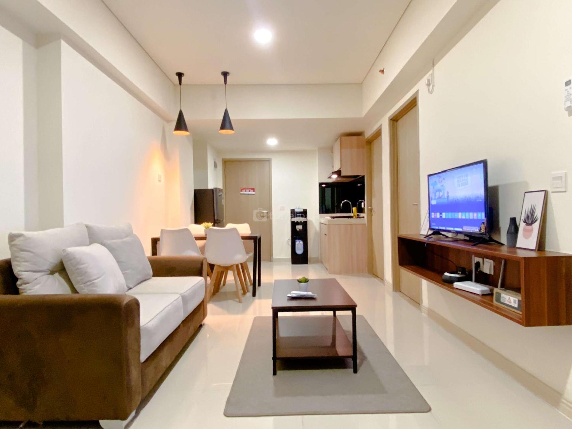 Homey 2Br With Work Space At Meikarta Apartment By Travelio Cikarang Dış mekan fotoğraf